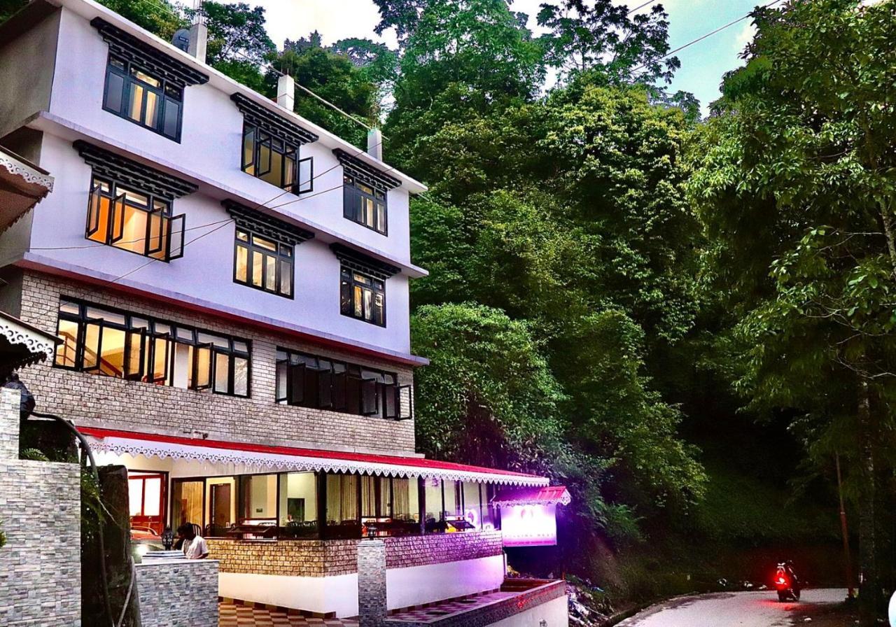 Daksha Pelling Nest Hotel Bagian luar foto